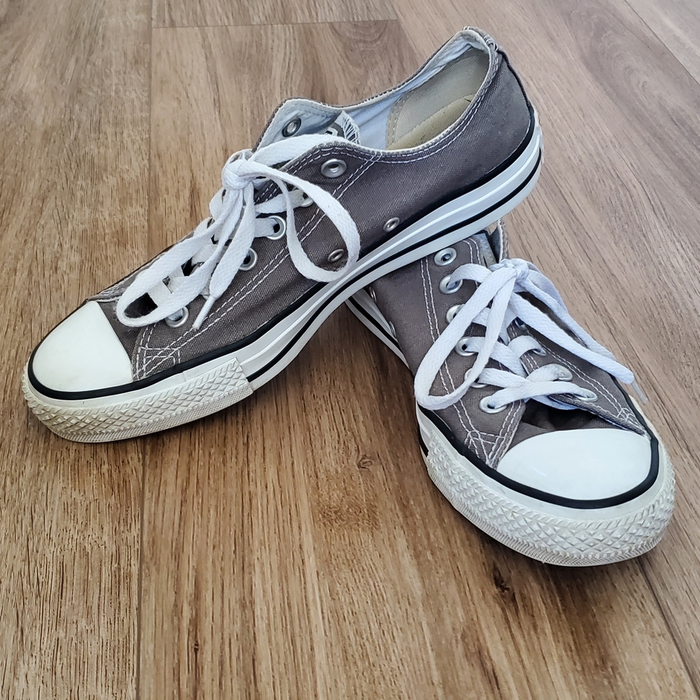 Converse Unisex Gray Low Top Sneakers